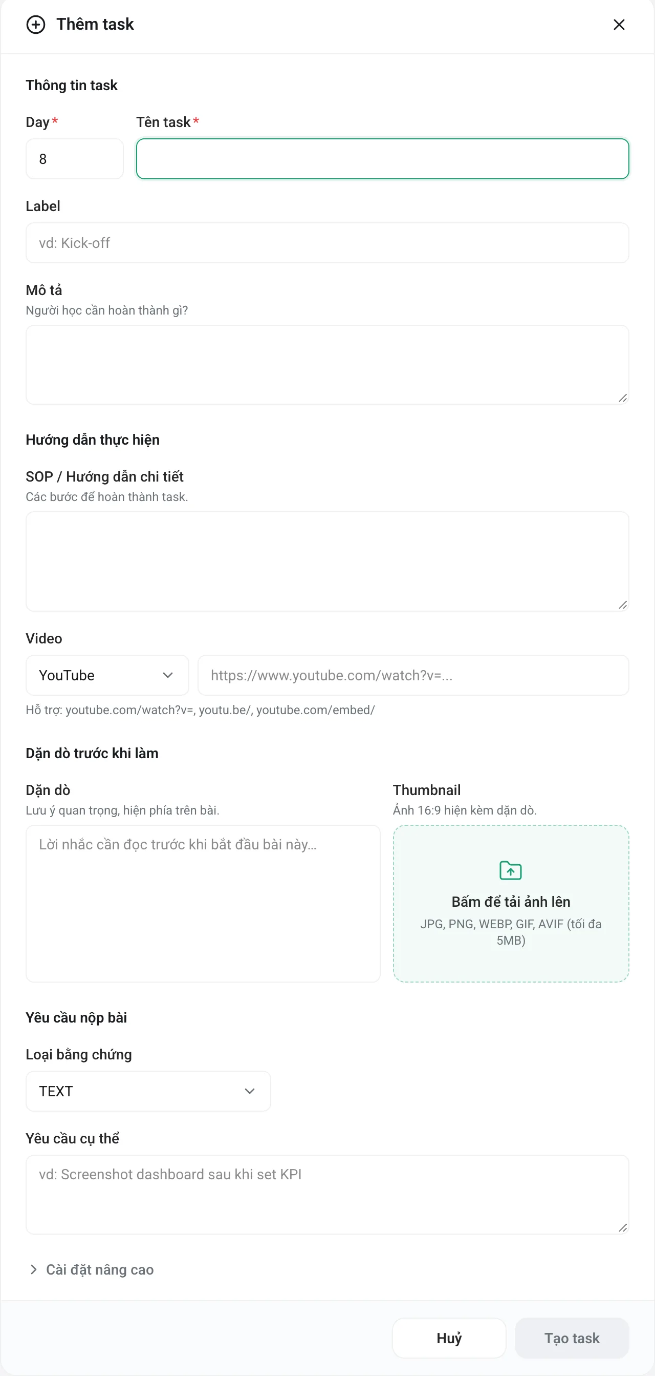 Bảng Thêm Task với ô Day, tên task, mô tả, dặn dò, SOP, video, loại bằng chứng